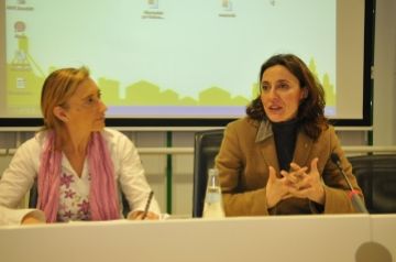 Susana Pellicer i Merc Conesa durant la Taula d'immigraci./ Font: Fotopress