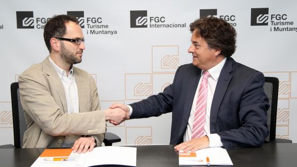 FGC i La Plataforma per la Llengua han signat un acord de collaboraci / Font: FGC