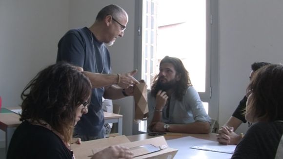Una vintena de joves creadors ha assistit al taller de 'packaging'