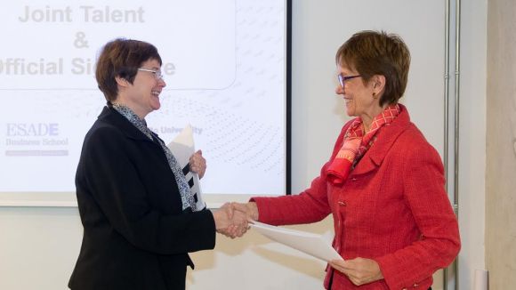 La presidenta d'Aalto University, Tuula Teeri, i la directora d'ESADE, Eugenia Bieto, d'esquerra a dreta