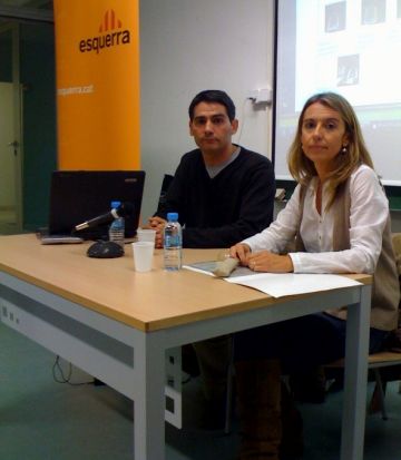 El membre de la comissi parlamentria Pere Bosch, acompanyat de Mireia Ingla, candidata d'ERC a l'alcaldia