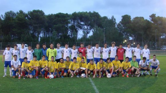 Equips juvenils de la PBSC-EFHS i la selecci d'Azerbaidjan / Font: PBSC