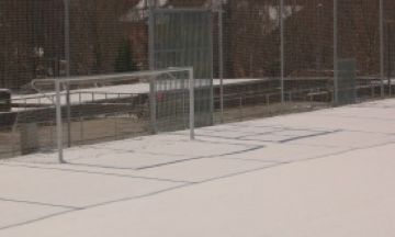 Els camps de futbol han acumulat gruixos de neu de gaireb 20 centmetres