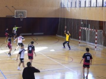 L'Handbol Sant Cugat aposta per la formaci dels entrenadors i jugadors