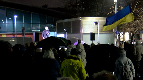 /fotos/imgtv/230224-manifestacio-un-any-guerra-ucraina-a-ajuntament.jpg