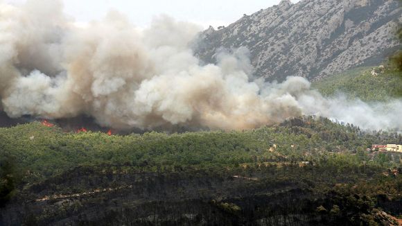 L'incendi d'Horta de Sant Joan va destruir 1.150 hectrees forestals / Font: Elcorreo.com