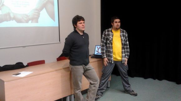 L'economista Josep Manel Busqueta, a l'esquerra, durant la conferència