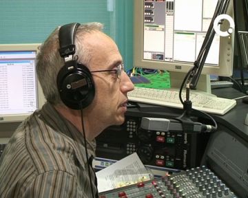 El conductor de l'espai radiofnic, Joan Vallv, durant la 19a edici del programa