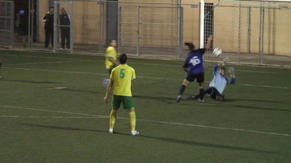 Imatge del segon gol del Junior obra de Joan Suriol