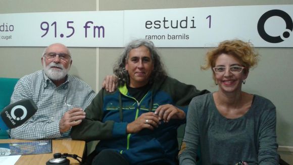 Albert Puig, al centre, i Gisela Figueras, a la dreta, amb el conductor del programa Eduard Jener