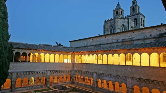 Visita guiada: 'Llegendes nocturnes al Monestir de Sant Cugat'