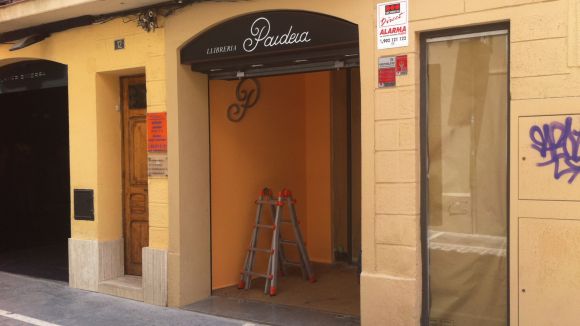 Nou establiment de la llibreria Paideia