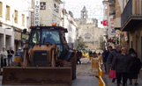 L'ambient nadalenc ha deixat pas a les mquines en el carrer Santiago Rusiol