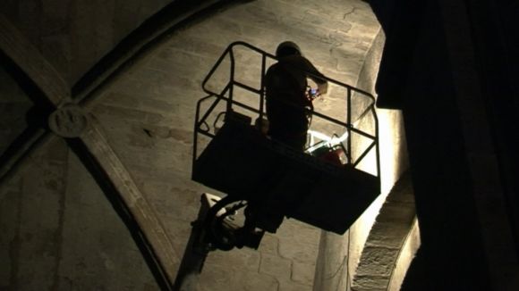 La grua permet arribar al sostre del Monestir, a ms de 18 metres