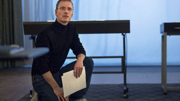 Un moment del film 'Steve Jobs' protagonitzat per Michael Fassbender