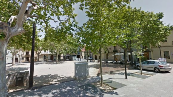 La trobada té lloc a l'antic ajuntament, a la plaça de Barcelona