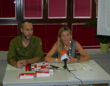 Esther Salat i Joan Carles Busquets en la presentaci del programa d'activitats