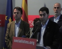 Gausa (esquerra) i el primer secretari del PSC, Ferran Villaseor, a la roda de premsa