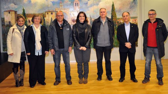 L'alcaldessa, Merc Conesa, s'ha reunit amb la nova junta directiva de Geganters de Sant Cugat / Font: Premsa Sant Cugat