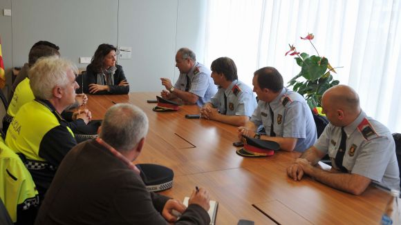 L'alcaldessa amb membres dels diferents cossos policials / Font: Localpress