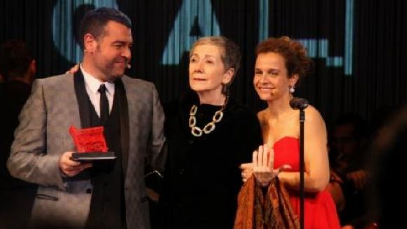 Rosa Novell a rebre la Creu de Sant Jordi i recentment el Premi Honorfic Anna Lizaran dels Butaca / Foto: ACN