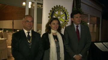D'esquerra a dreta, el president del Rotary, l'alcaldessa en funcions i el conseller