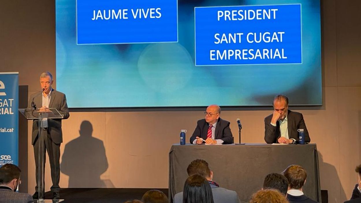 En imatge el president de Sant Cugat Empresarial, Jaume Vives, durant la presentació de l'acte / Foto: Cugat Mèdia