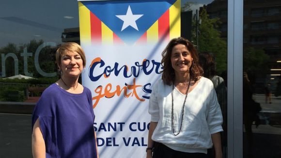Lourdes Ciuró i Mercè Conesa, en un moment de la roda de premsa