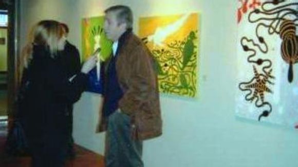 Josep Uclés en una mostra a la Canals Galeria d'Art / Font: Canals Galeria d'Art