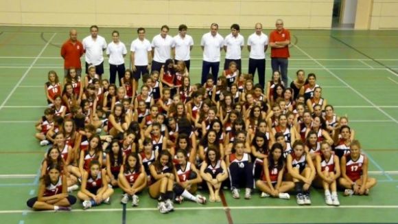 L'Escola del Club Voleibol Sant Cugat augmenta enguany a 14 equips, amb dos infantils i un juvenil